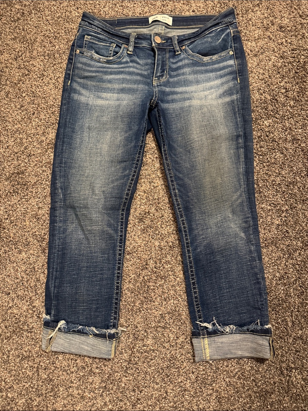 BKE Stella low rise capris size 27